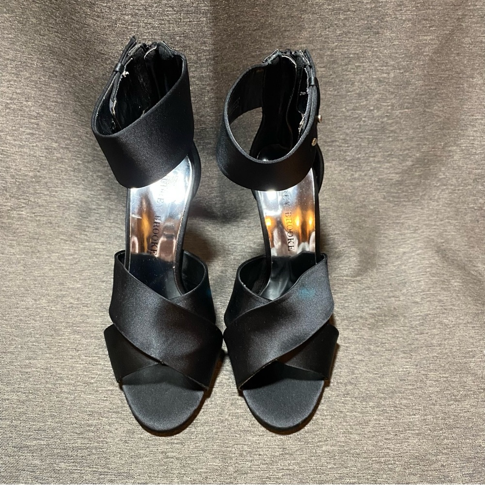 AUDREY BROOKE strappy black stilettos